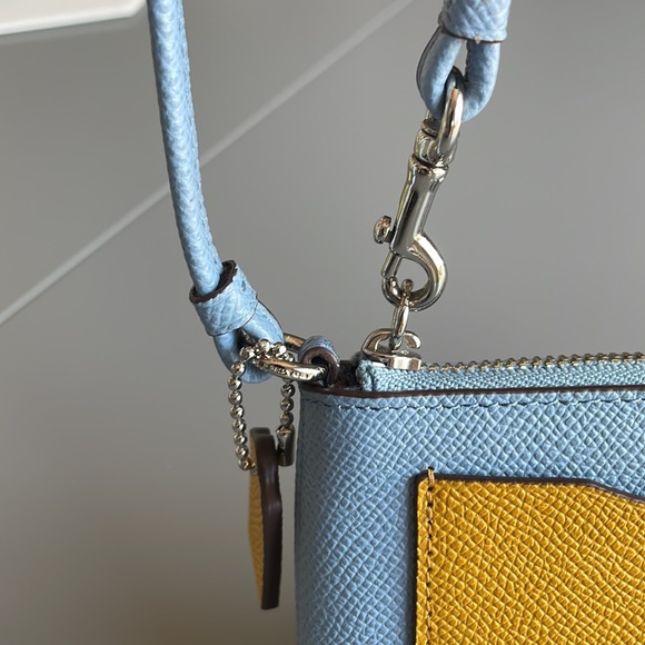 NWT Coach Zip Corner Wristlet Colorblock - Picture 5 of 12